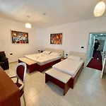 Ada Hotel 3*