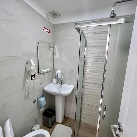 Hotel Ada