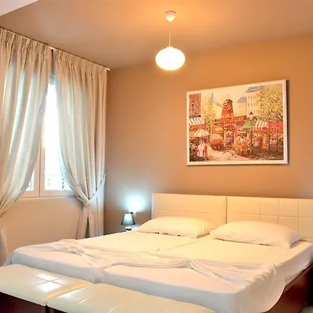 Hotel Ada